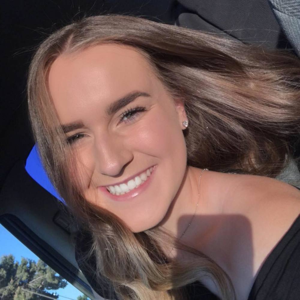 Meet your Posher, Alexis